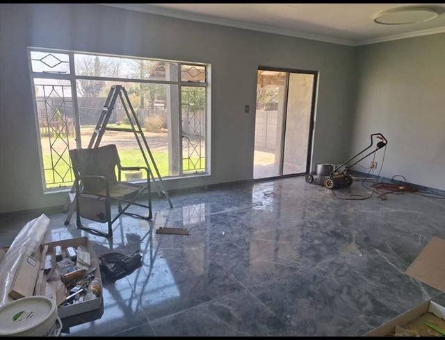 4 BEDROOM HOUSE FOR SALE IN CRESSLAWN